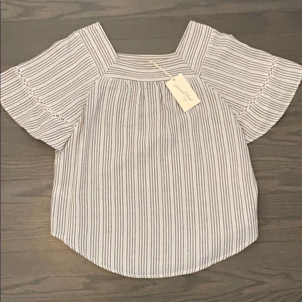 Brand new Universal Thread top from Target